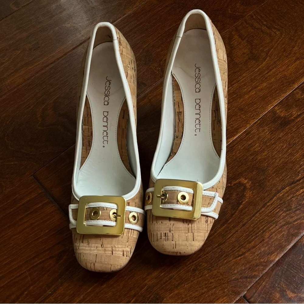 Elegant Tan Heels with Gold Accents
